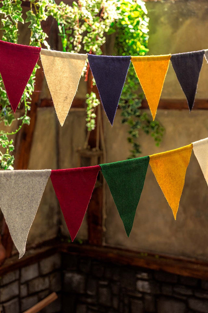 Bunting Flags Grey-GoblinSmith