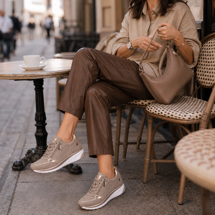 Eugénie Zip – Metallic Accent Casual Sneakers