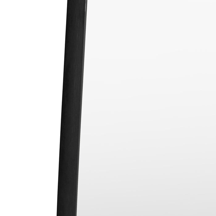 Holworth Shaped Leaner Black