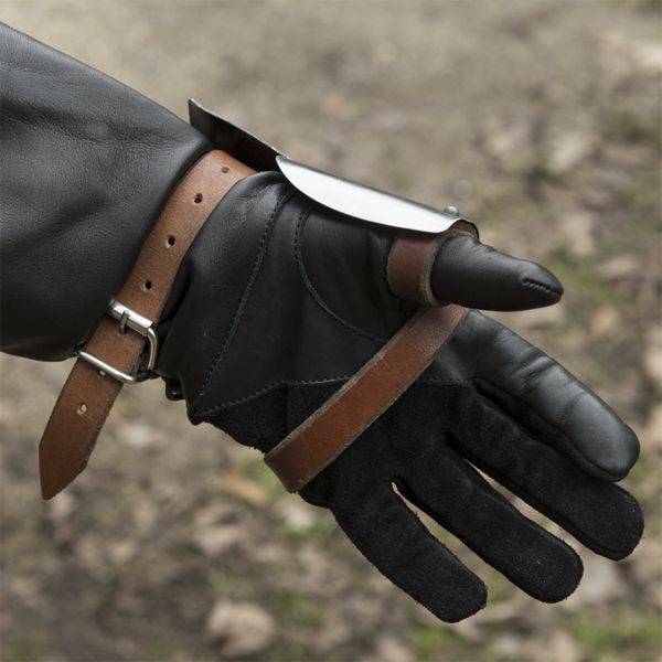 Scout Gauntlets – Polished-GoblinSmith