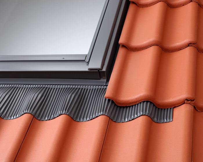 Velux Pro+ EDW MK08 2000 Single Profiled Tile Flashing With BDX Insulation - Grey - 78x140cm